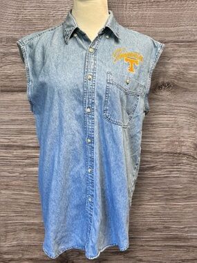 EUC Joe College University of Tennessee Sleeveless Button Down Denim Shirt
